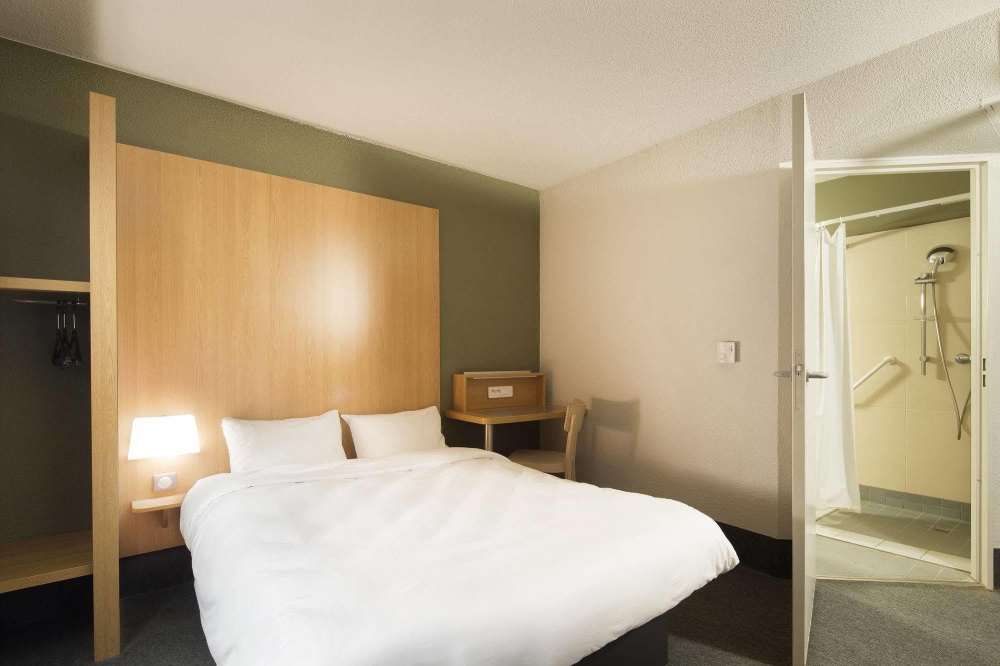 B&B Hotel Montlhery Linas Dış mekan fotoğraf
